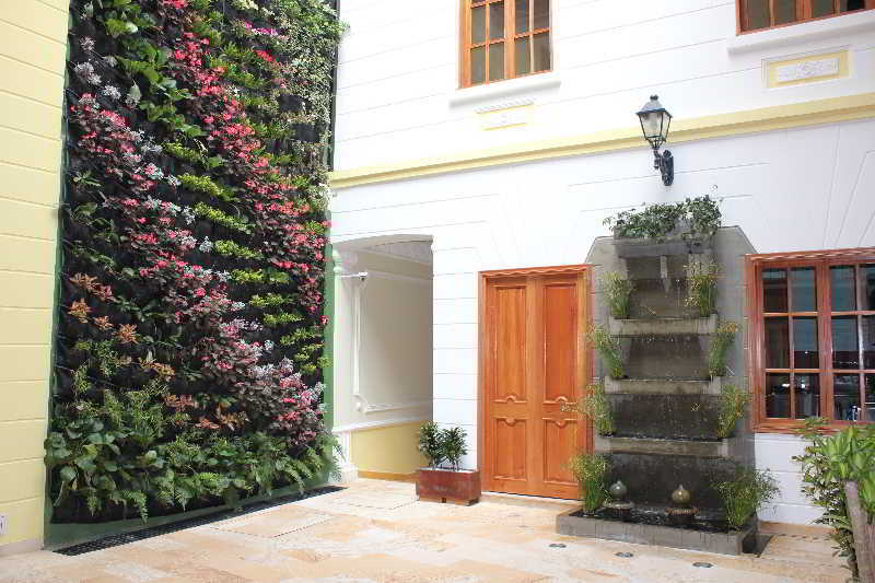 Hotel Santa Lucia Boutique Spa Bogota Ngoại thất bức ảnh Vertical garden in a courtyard