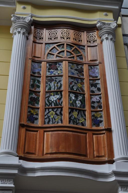 Hotel Santa Lucia Boutique Spa Bogota Ngoại thất bức ảnh Stained glass window