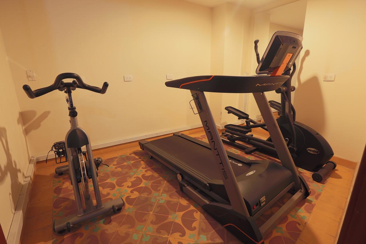 Hotel Santa Lucia Boutique Spa Bogota Ngoại thất bức ảnh A treadmill, stationary bicycle and recumbent bicycle
